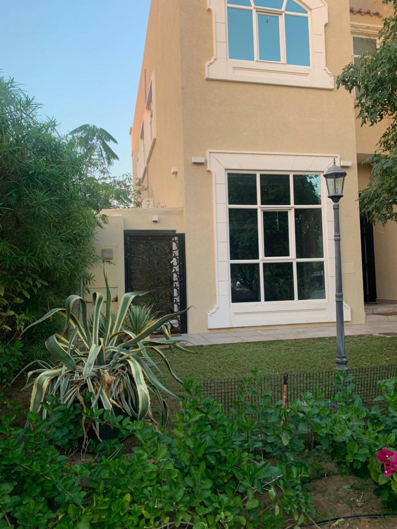 Silent Cozy And Fully Furnished * Dubai
